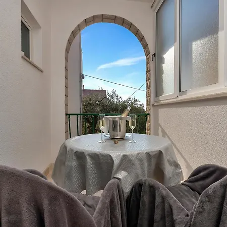 Apartment Cobrnic *