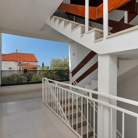 Cobrnic Apartment Tucepi