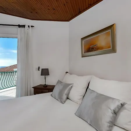 Apartment Cobrnic Tucepi