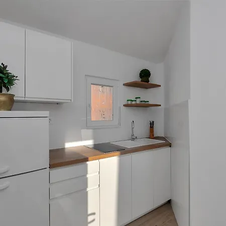 Apartment Cobrnic *