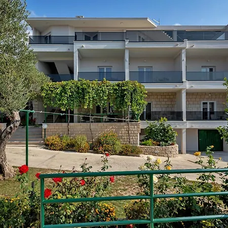 Cobrnic Apartment