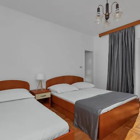 Apartment Cobrnic *